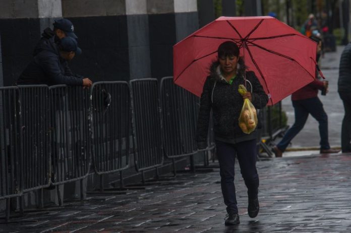 Very heavy rainfall (50-75 mm) is expected in Chihuahua, Chiapas, Guerrero, Oaxaca, Sinaloa and Sonora.