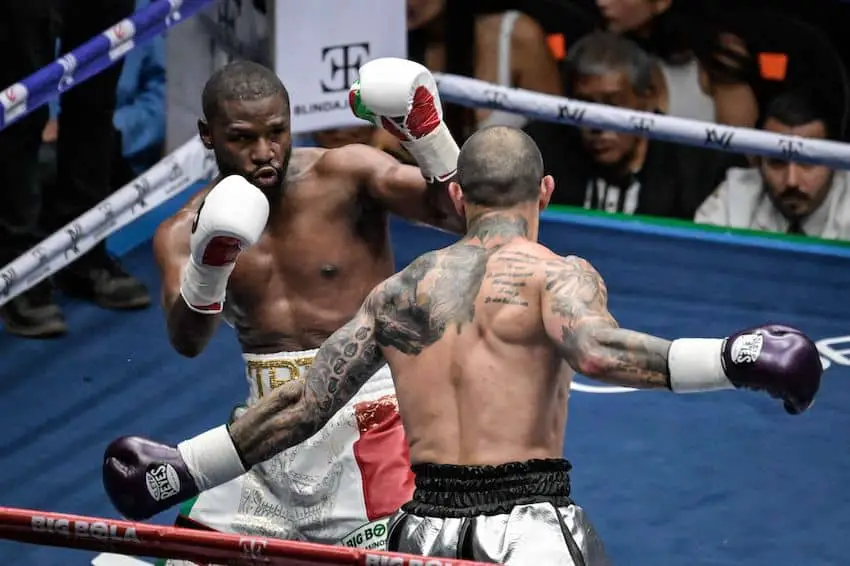 Mayweather had his way with Gotti in a Mexico City exhibition match