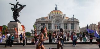 Runners compete in the 41st Mexico City marathon