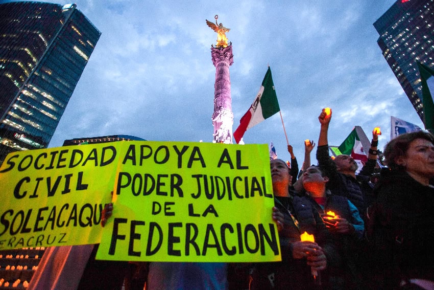 Manifestantes por la reforma judicial en la Ciudad de México