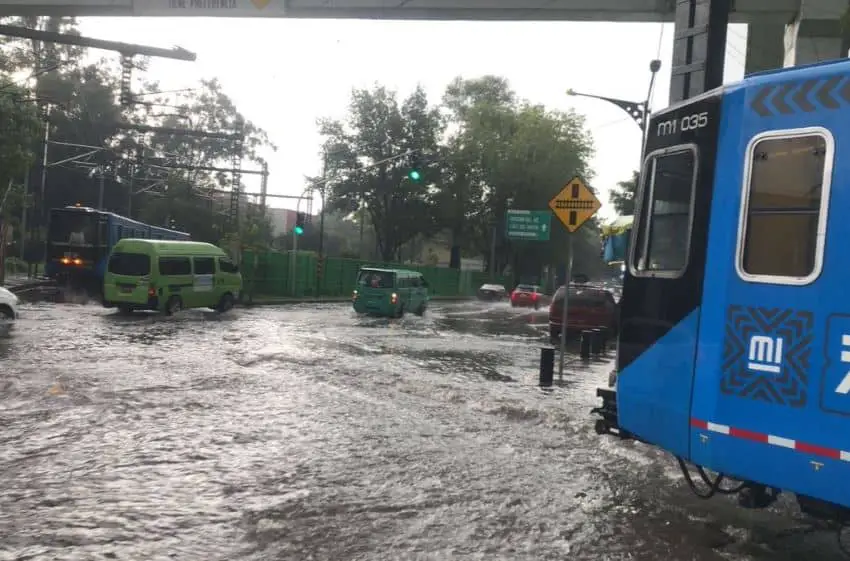 Sunday storms flood southern Mexico City