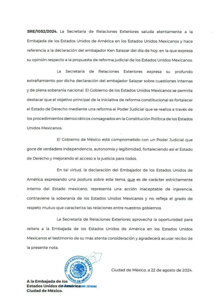 Un documento oficial reprende al embajador de Estados Unidos en México, Ken Salazar, por 'interferencia' en asuntos mexicanos