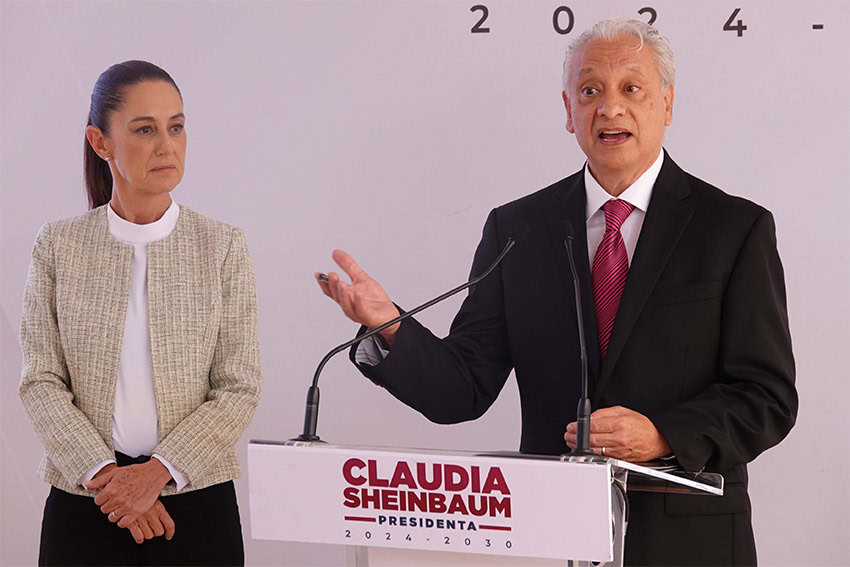 Future Pemex CEO Víctor Rodríguez Padilla with President-elect Claudia Sheinbaum.