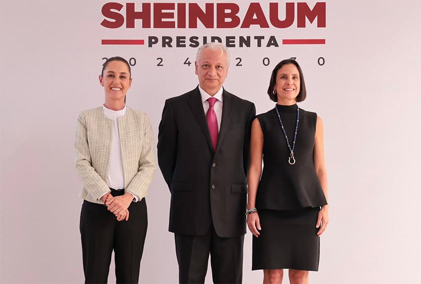 La presidenta electa Claudia Sheinbaum con su ministra de Energía, Luz Elena González, y el futuro director general de Pemex, Víctor Rodríguez.