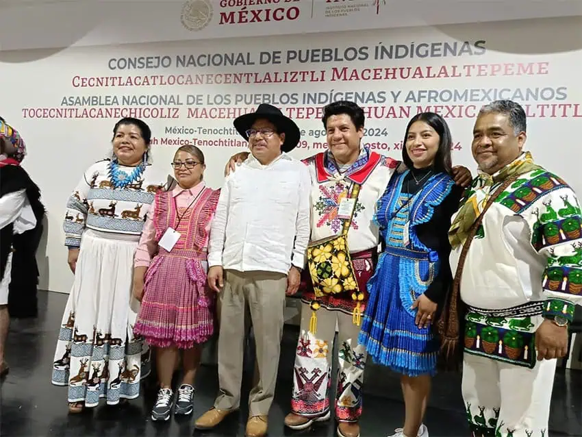 Wixárika leader Yuniur Vázquez Rosalío at the National Council of Indigenous Peoples in Mexico City, shortly before his death.