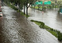 Seven boroughs of Mexico City got at least 30 mm of rain on Sunday, leading to severe flooding on several roadways.