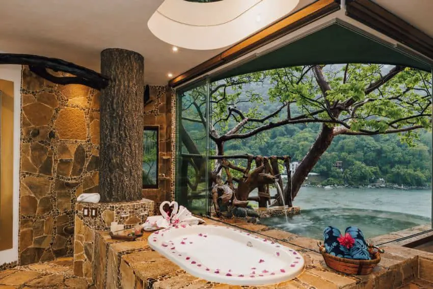 Bathroom with a view of nature in Puerto Vallarta