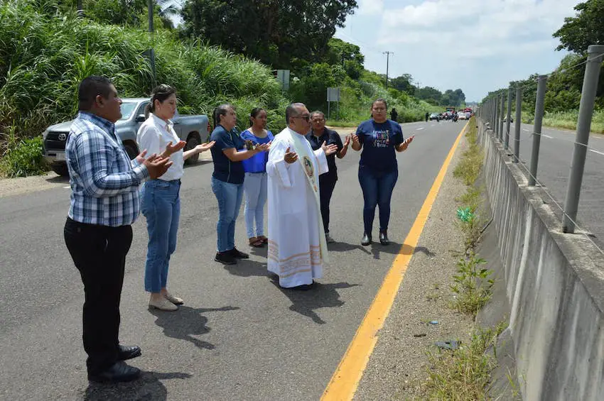 The priest prayed that all those who travel on the highway "may overcome life’s difficulties, realize their dreams and arrive happily at their destination.” 