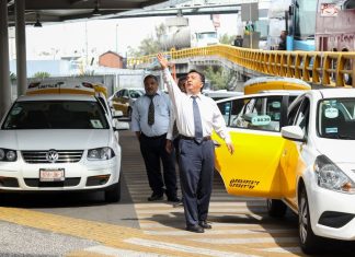 On-site taxi companies are available for curb-side pickup at Mexico City International Airport.