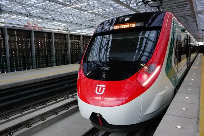 Once completed, the train — known as “El Insurgente” — will connect the Metropolitan Area of ​​Toluca in México state with western Mexico City.