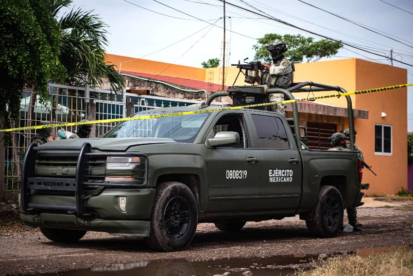 Army convoy in Culiacán, Sinaloa