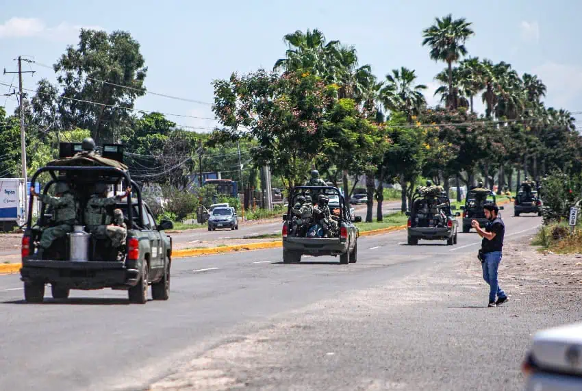 Convoy militar en Culiacán, Sinaloa