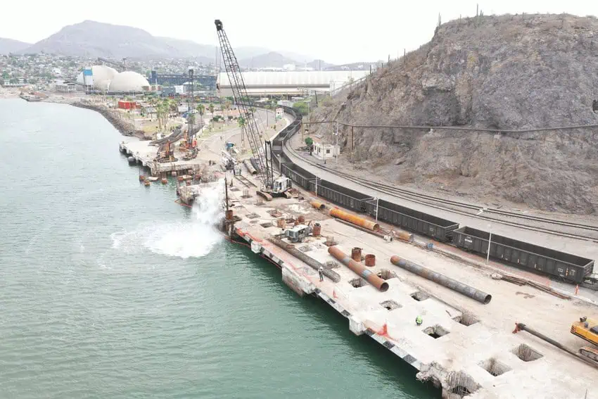 Construction work on water in Guaymas, Sonora