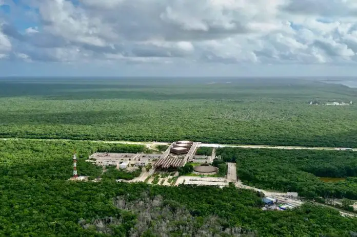 The Jaguar Park spans nearly 2,250 hectares and encompasses protected natural areas such as beaches, forests, the Tulum Archaeological Zone and the Tulum National Park.