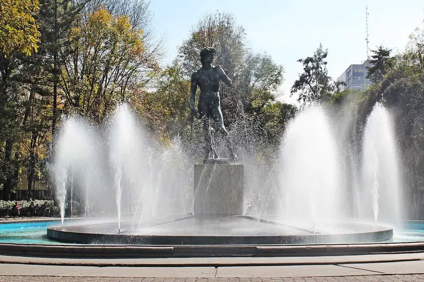 Statue of David in Plaza Rio de Janeiro in La Roma, CDMX