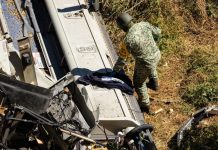 The bus from Omnibus de México was approaching mile marker 74 on the Zacatecas-Aguascalientes highway when it collided with the back of a trailer carrying corn that had come loose from the tractor truck.