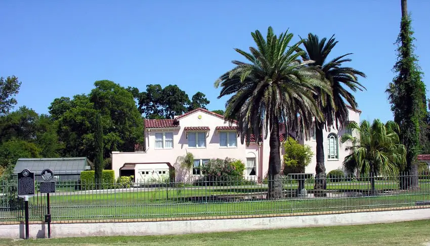 Brinkley mansion in Del Rio, Texas