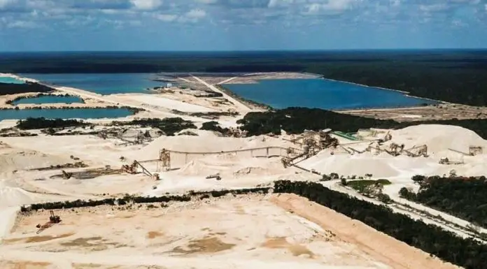 Vulcan's Calica mine in Playa del Carmén