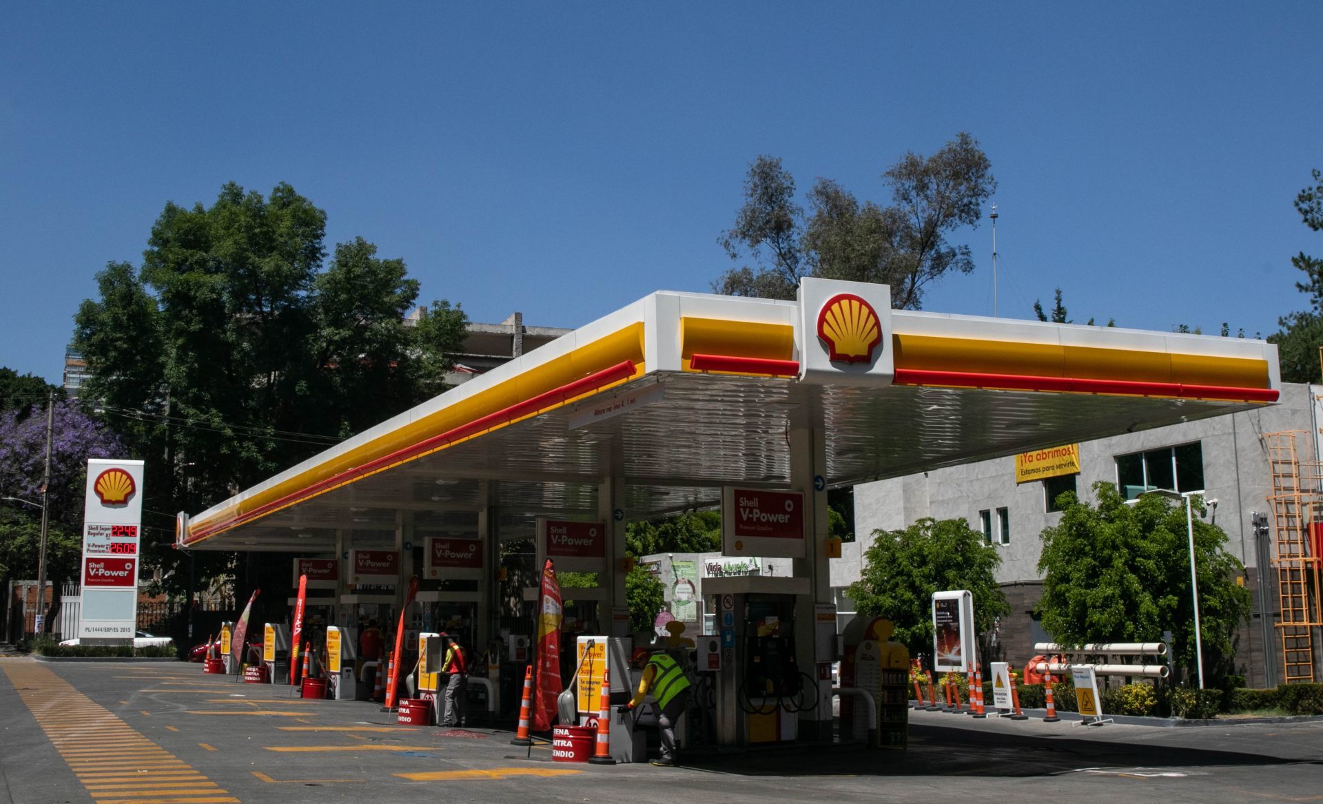 Shell gas station in Mexico City