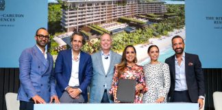 Governor Mara Lezama with developers at press conference