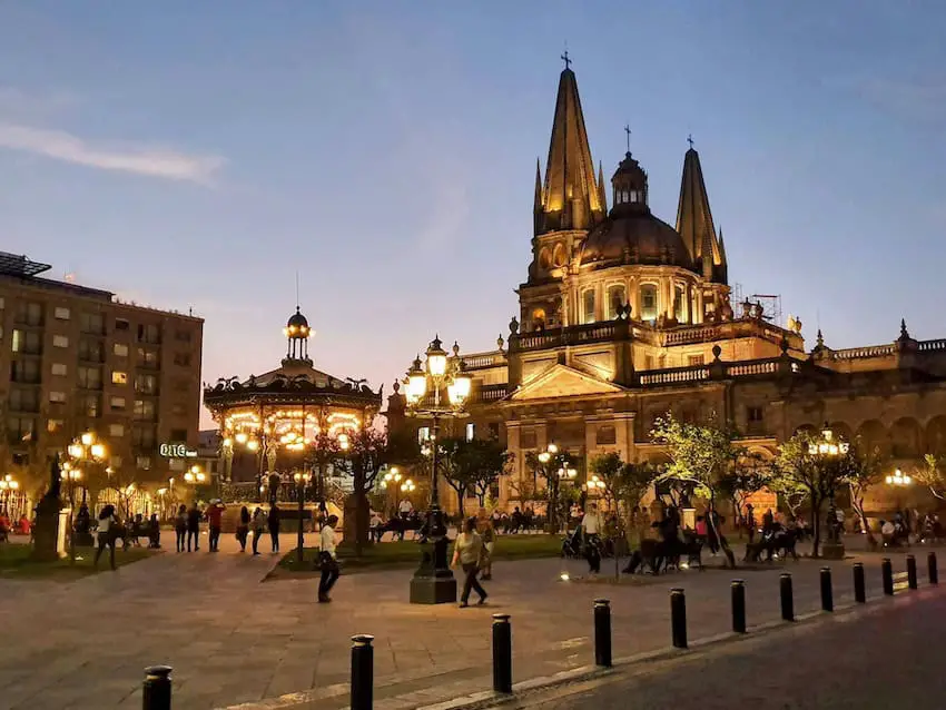 Vista trasera de la catedral de Guadalajara