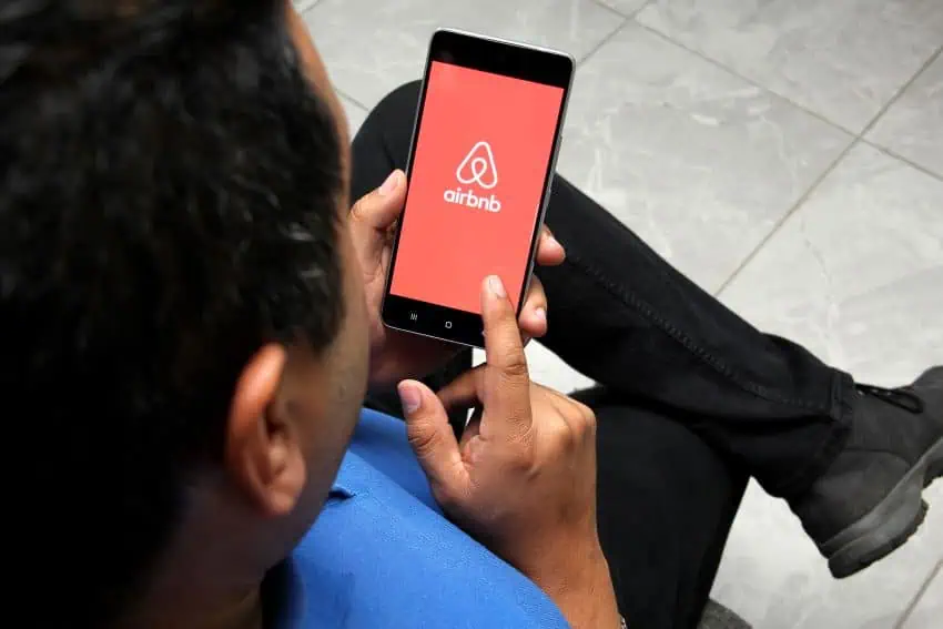 Mexico City caps Airbnb rentals at 180 days to curb gentrification