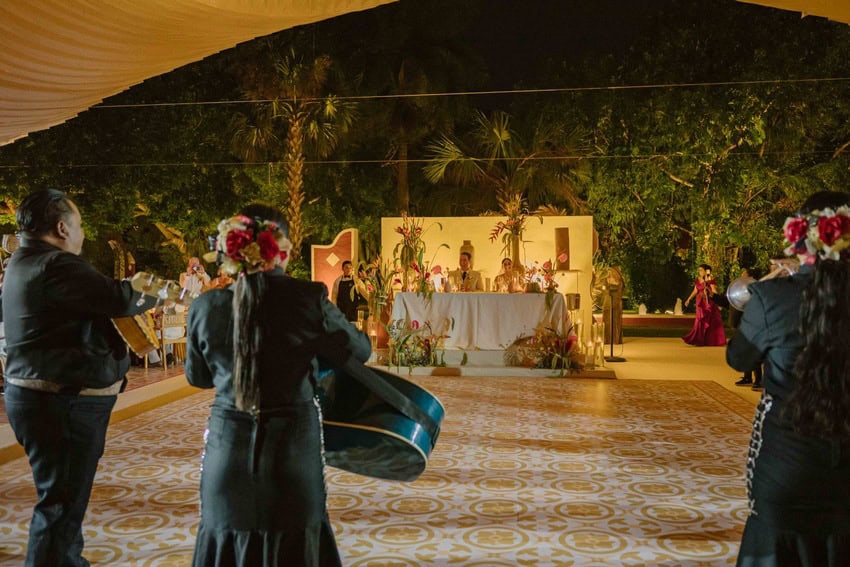 A guide to Mexican wedding traditions