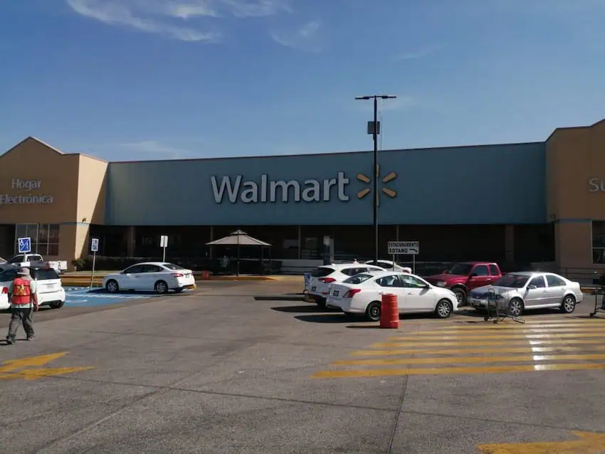 Walmart store façade in El Bajío regio, central Mexico.