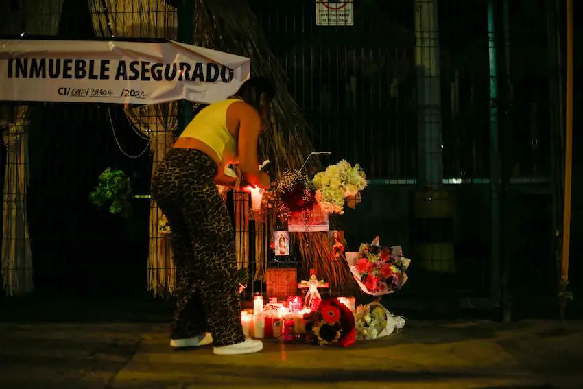 Querétaro residents held a vigil on Sunday for the lives lost in the massacre. 