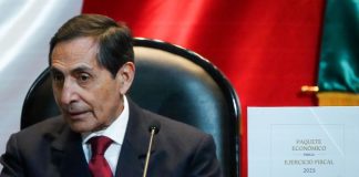 Finance Minister Ramírez de la O presenting the 2025 federal budget proposal