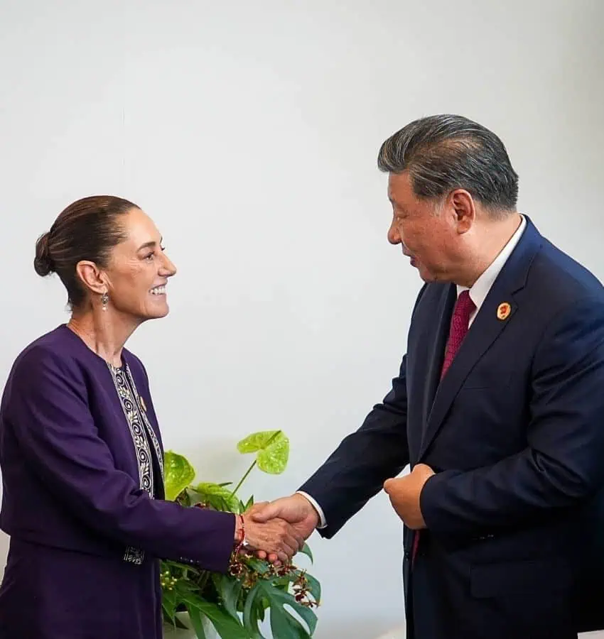 Mexico's President Claudia Sheinbaum shaking hands at the 2024 G20 Leaders' Summit with Chinese President Xi Jinping.