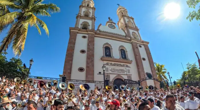 Musicians to play Mexican regional music and raise funds in the wake of unemployment and business closures caused by the recent wave of cartel violence