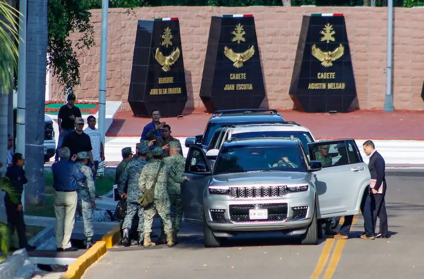 Security Minister Omar García Harfuch traveled to Sinaloa on Tuesday to help coordinate the state's security strategy against cartel infighting.