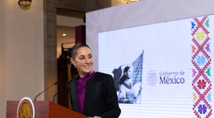 Claudia Sheinbaum Pardo, President of Mexico, led her daily morning press conference, accompanied by Ernestina Godoy Ramos, Legal Advisor to the Federal Executive; Arturo Zaldívar Lelo de Larrea, General Coordinator of Politics and Government; and Miguel Elorza Vázquez, Coordinator of Infodemia.