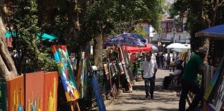Photographs of the "Saturday Bazaar". Federal District, Colonia San Angel, Alvaro Obregon.