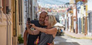 Two expats in San Miguel de Allende asking if the term expat is offensive.