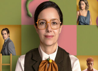 A collage-style promotional image for the series "Serpientes y Escaleras" (Snakes and Ladders), one of the best Mexican TV series in 2025. In the center, actress Cecilia Suarez, who has dark hair and orange-framed glasses, smiles faintly as she looks into the camera. Around her are smaller panels featuring a man in a suit, a woman looking down and a young man with dyed hair. Green and pink snakes are visible in the corners of the central image.