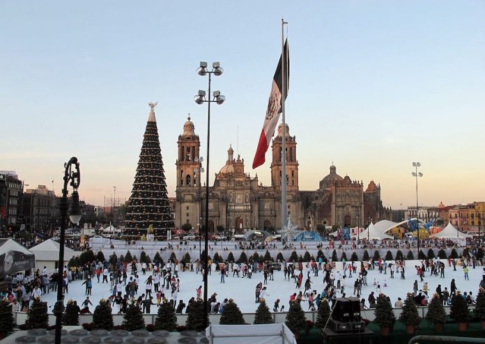 The skate rink on Zócalo in Mexico City in Christmas 2011. December culture CDMX