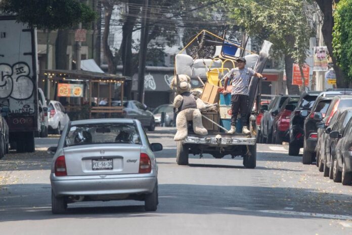 “We’re buying mattresses, metal drums, refrigerators, stoves, washing machines, microwaves or any old metal things that you’re selling.” 