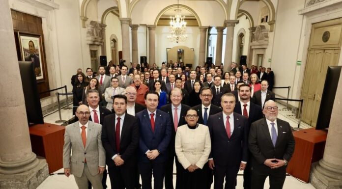 At a meeting with representatives of 70 companies on Tuesday, Interior Minister Rosa Icela Rodríguez recognized the cooperation of the business community in response to an "appeal to goodwill." 