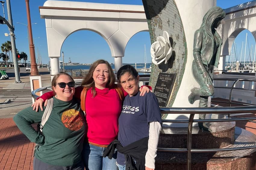 Sarah at the Selena monument