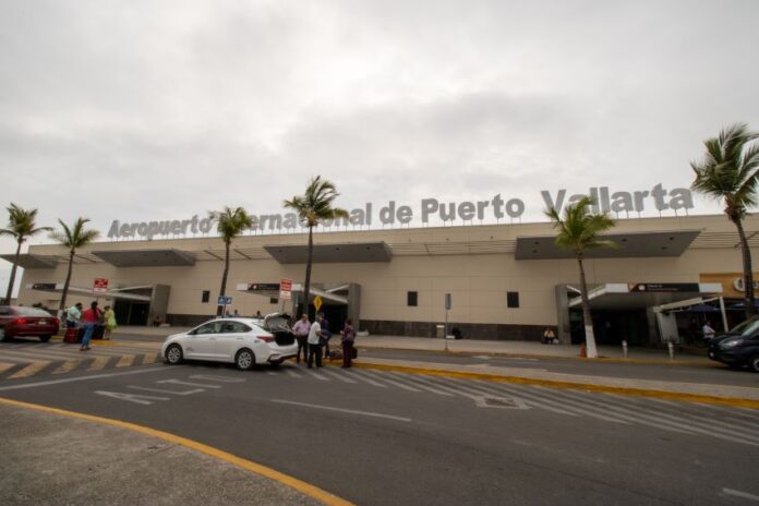 The entrance to the Puerto Vallarta International Airport, where a Canadian man was detained for failing to declare over $100,000.