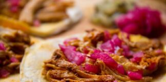 Yucatán cochinita pibil tacos