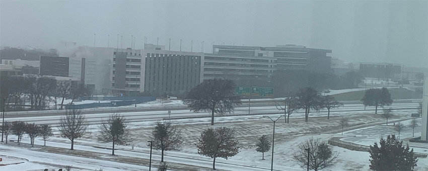 A wintery scene in a Texas city in 2021