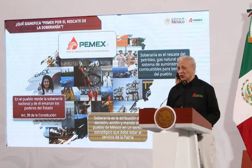 Pemex CEO Víctor Rodríguez Padilla told the president's mañanera that the state oil company has a "very temporary" salt and water problem.