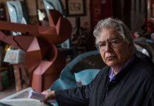 Mexican sculptor Enrique Carbajal González, born in Chihuahua in 1947, has received numerous awards for his sculptures, including several high honors in Japan.