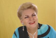 Paquita la del Barrio, who was born Francisca Viveros Barradas, died on Monday at the age of 77.