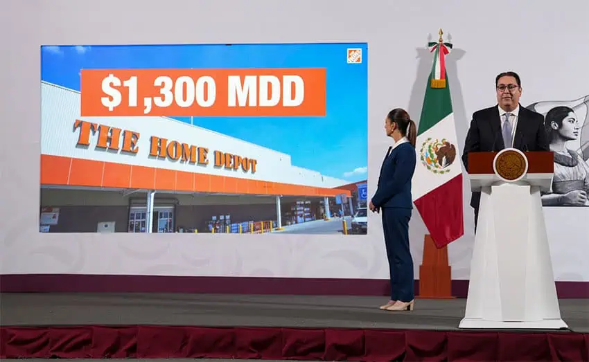 President Sheinbaum looks at a projection showing Home Depot and US $1.3 billion, the quantity of the announced investment