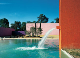 A view of Architect Luis Barragán’s famous hot pink La Cuadra San Cristóbal estate