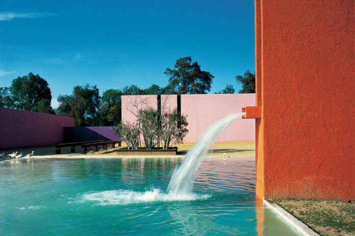 A view of Architect Luis Barragán’s famous hot pink La Cuadra San Cristóbal estate